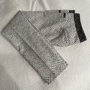 Black and white printed ankle pants